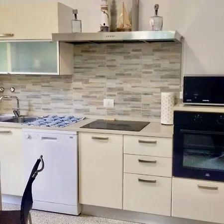 Lettere Dal Mare Триест